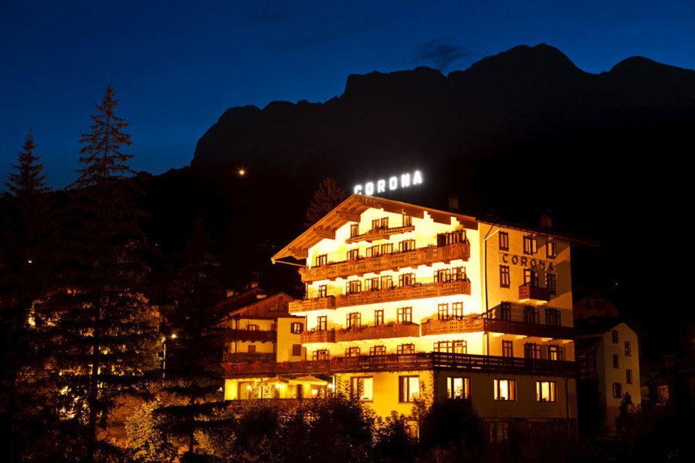 Hotel Corona Cortina dʼAmpezzo Esterno foto
