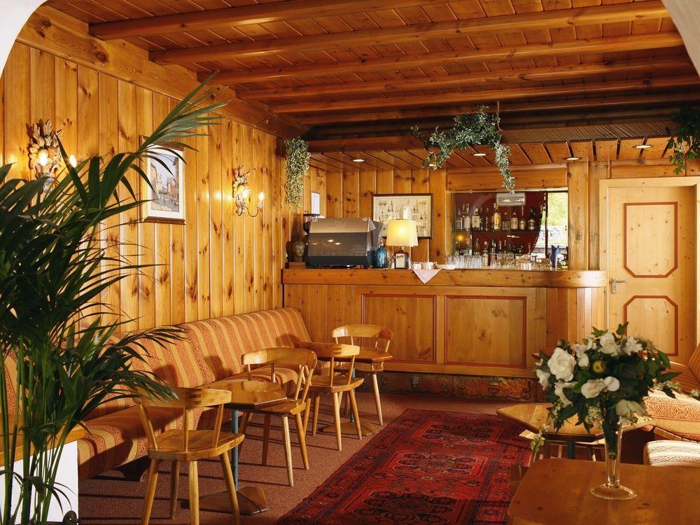 Hotel Corona Cortina dʼAmpezzo Esterno foto