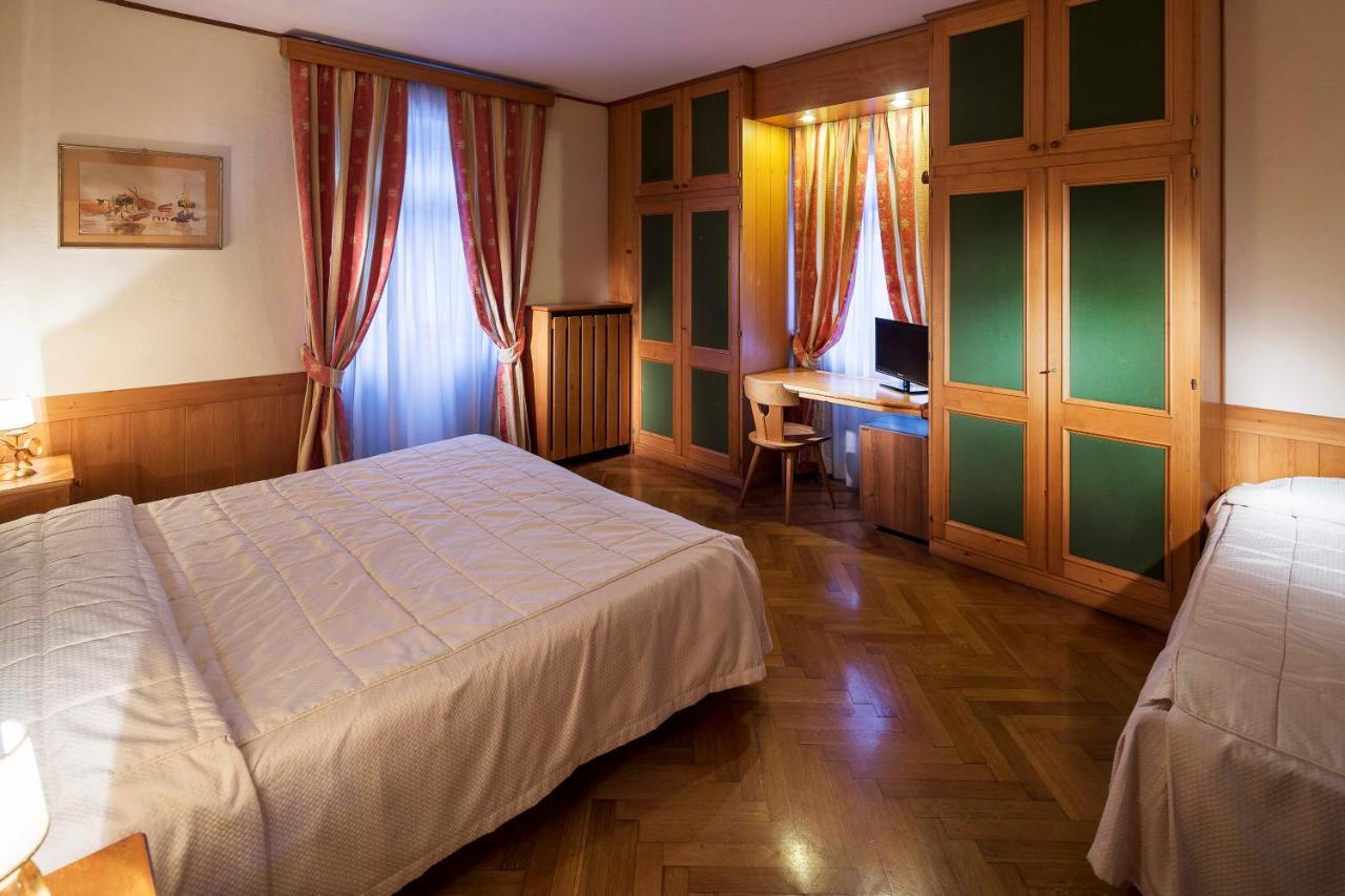 Hotel Corona Cortina dʼAmpezzo Esterno foto