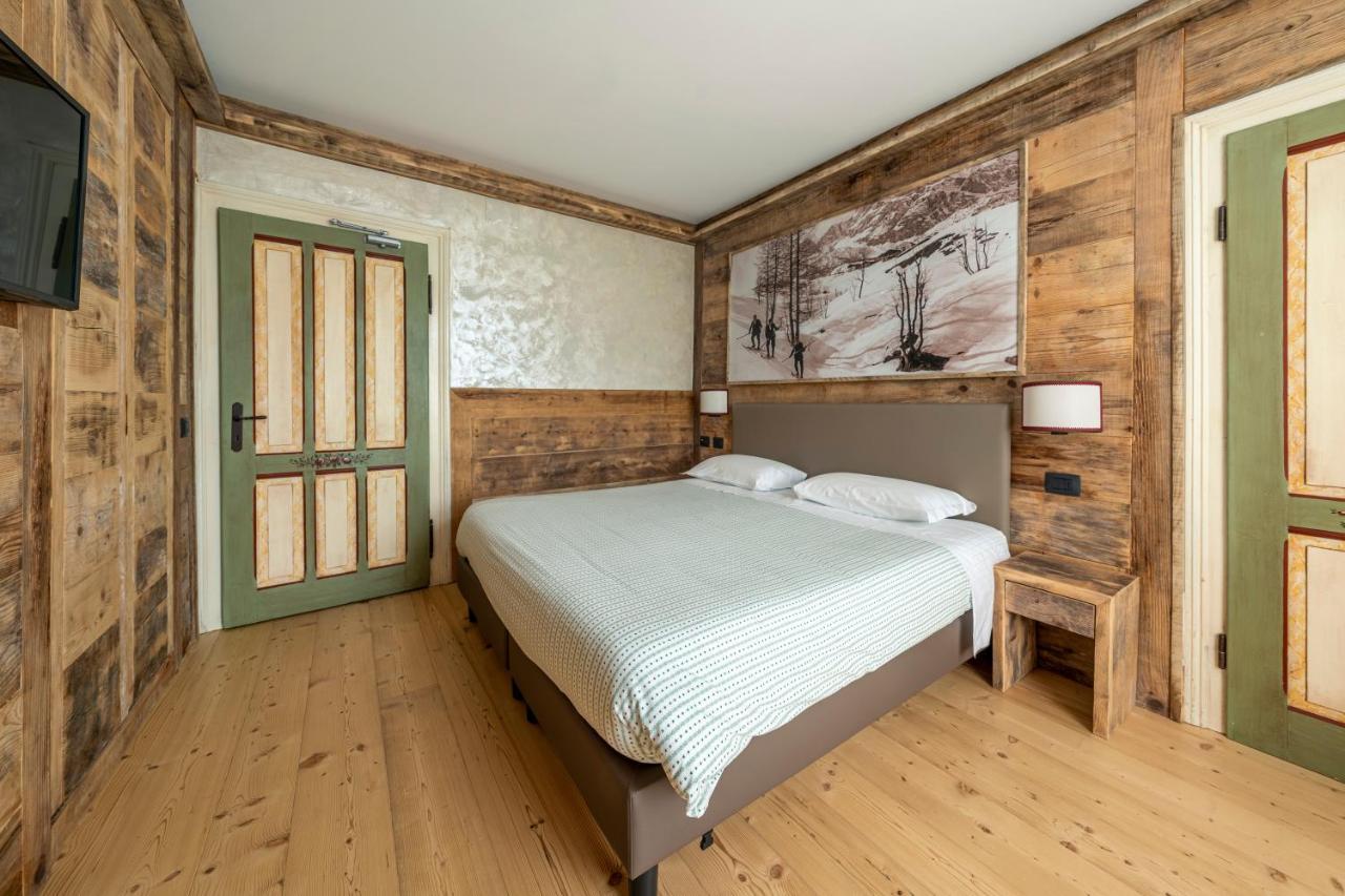 Hotel Corona Cortina dʼAmpezzo Esterno foto