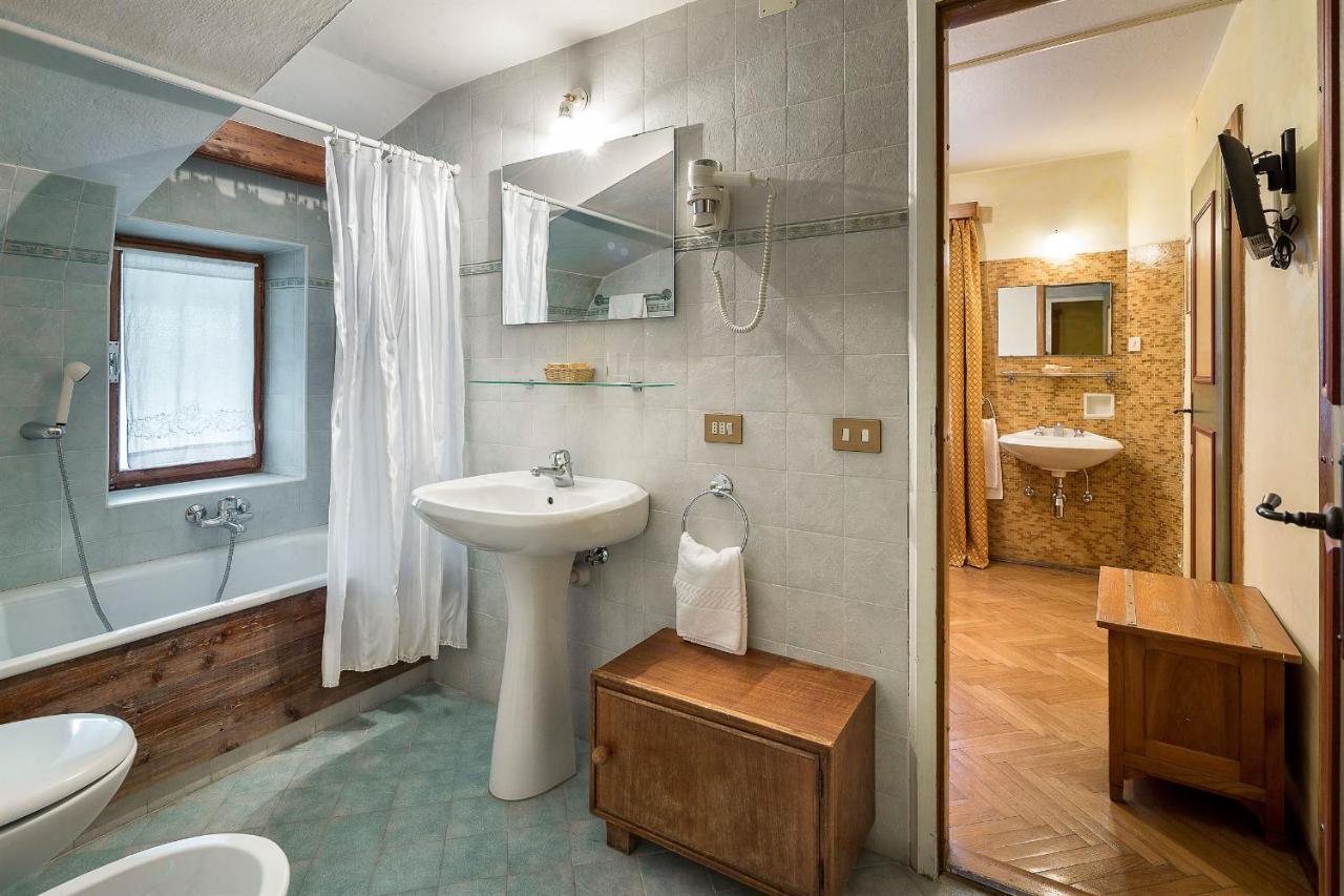 Hotel Corona Cortina dʼAmpezzo Esterno foto