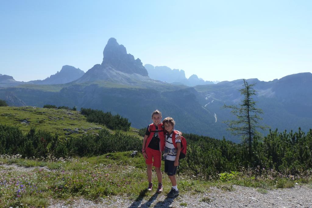 Hotel Corona Cortina dʼAmpezzo Esterno foto