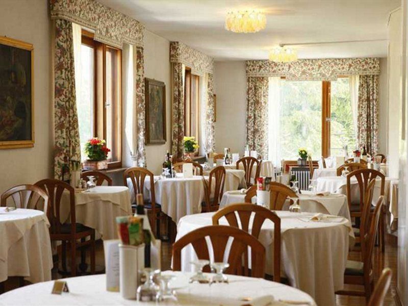 Hotel Corona Cortina dʼAmpezzo Esterno foto