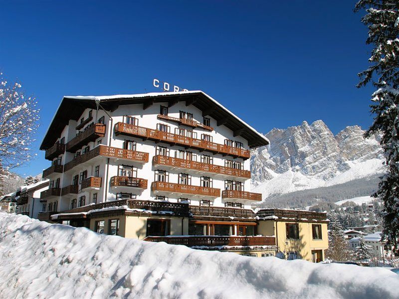 Hotel Corona Cortina dʼAmpezzo Esterno foto