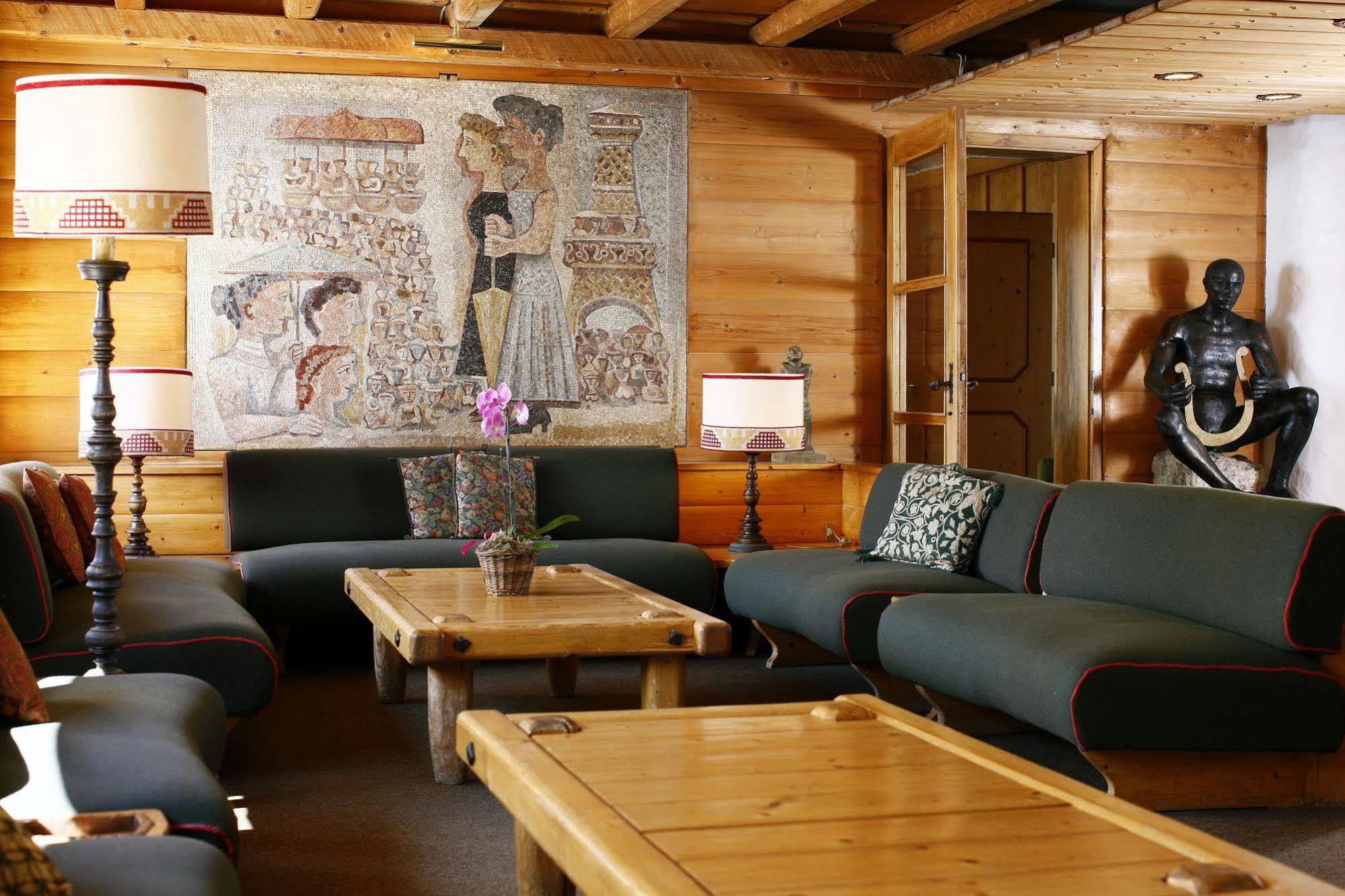 Hotel Corona Cortina dʼAmpezzo Esterno foto