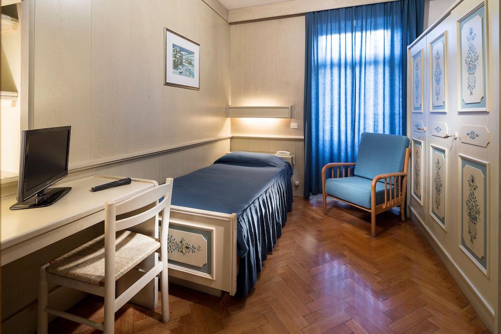 Hotel Corona Cortina dʼAmpezzo Esterno foto